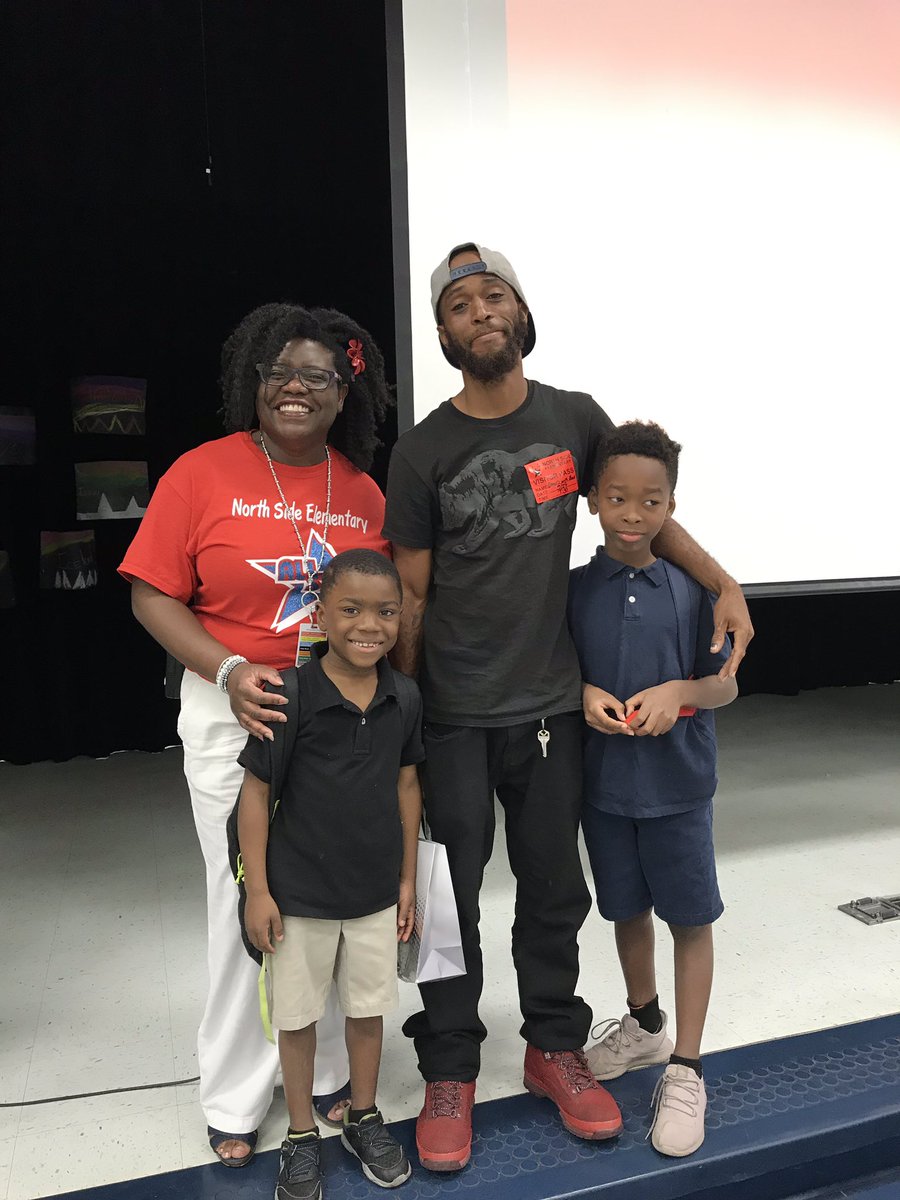 HeilangePorcena's tweet photo. Donuts With Dad at NSE was a huge success! Thank you Dads for making a difference! #DonutsWithDad #ParentalInvolvement #NSEPride @NorthSideNSE #FocusFightForward https://t.co/pZ7uNMSDOm