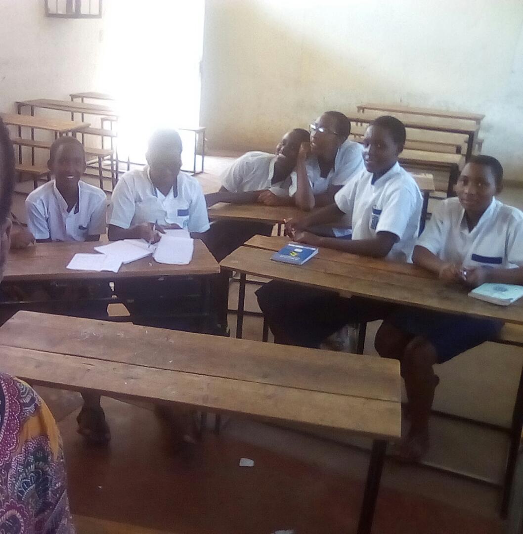 ABEM Burundi (@abem_burundi) on Twitter photo Reprise des clubs Santé ce vendredi aux lycées Ngagara et Vugiza. Au menu du jour : l'Ebola: mode de transmission, symptômes et prévention.
<a href="/WhoBurundi/">WHO Burundi</a> <a href="/minisante/">MinisantéBdi</a> <a href="/Ndakiranet/">Ndakira.net</a> <a href="/UNGCVS/">club vision santé</a> Reprise des clubs Santé ce vendredi aux lycées Ngagara et Vugiza. Au menu du jour : l'Ebola: mode de transmission, symptômes et prévention.
<a href="/WhoBurundi/">WHO Burundi</a> <a href="/minisante/">MinisantéBdi</a> <a href="/Ndakiranet/">Ndakira.net</a> <a href="/UNGCVS/">club vision santé</a>