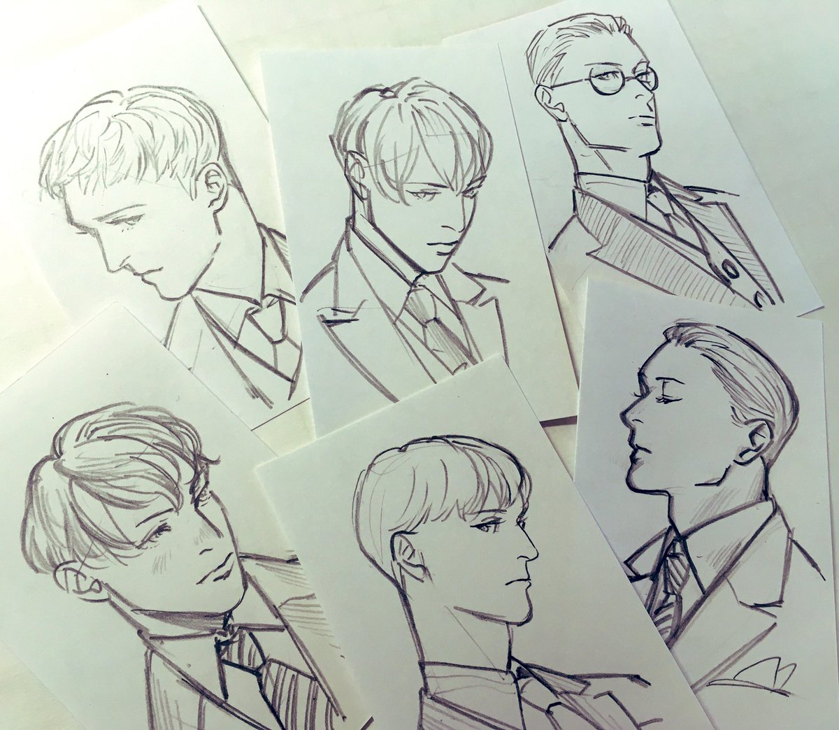 今回は特典が無い代わりに、ささやかな御礼をつけてみようか…と描いております✍️ 