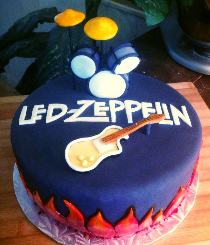 GanjaBoardwalk's tweet photo. #FridayNightIsFor #LedZeppelin & Cake https://t.co/hOF65cB2QS