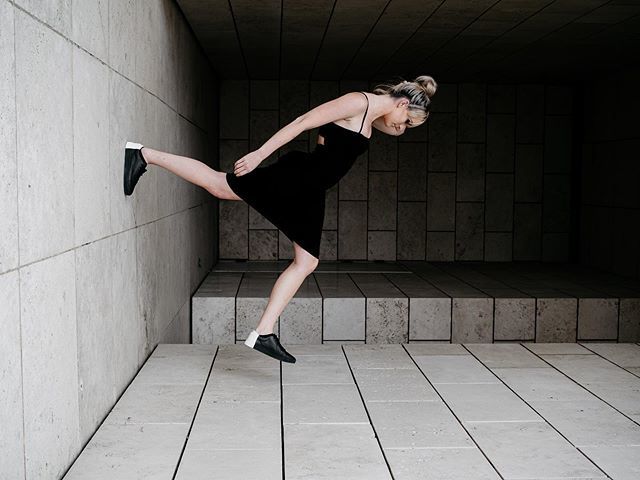 chvrlesjr's tweet image. Friday has been challenging but steppin’ into that long weekend with a bit of class @theynewyork | #theynewyork .
.
.
#thecreatorclass @thecreatorclass #sdmfeatures #creativeoptic #wwgrams #designmilk #gettymuseum #minimaldotcom #igersla #socent #thisism… bit.ly/2WnOnrY