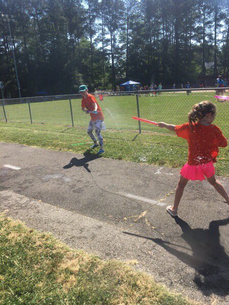 firstgradefoxes's tweet photo. Such a bitter sweet day! My final field day at Baucom was a blast, I’m so glad I could recreate last years water shenanigans with my fantastic foxes and parents 🥰 they have grown so much! Thank you @Baucom_PhysEd @baucomes https://t.co/obRalzRXaP