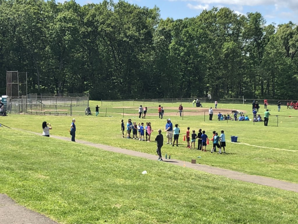 MPS_Buckley's tweet photo. Great weather for today’s field day! https://t.co/R50b3kZZE7