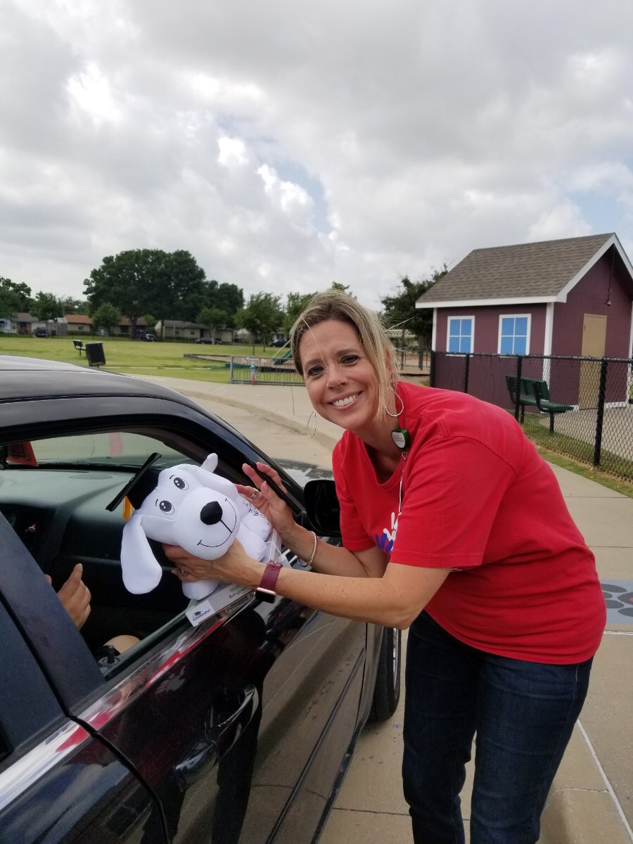 dlohmiller's tweet image. Saying goodby is never easy! Serving our @PlanoHeadStart families is an honor! #readyforkinder #wegotaheadstart 💕