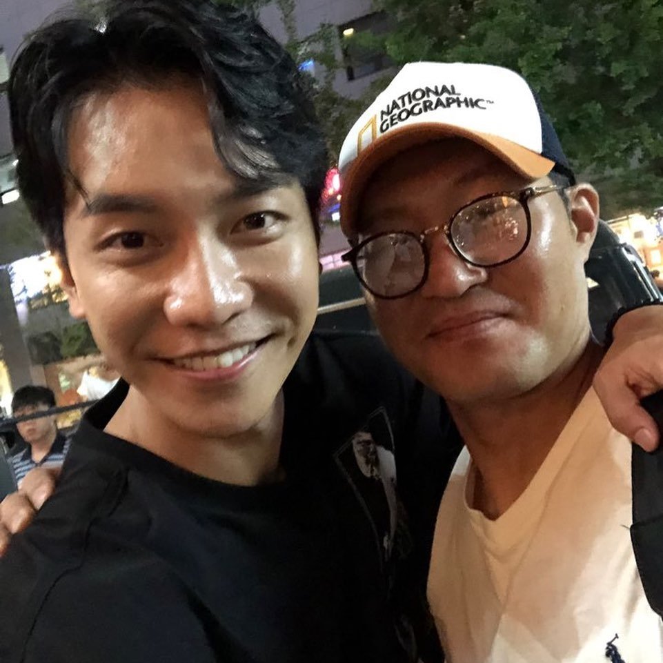 IG : ogi9511 십년넘게 일하면서 1년동안 한작품만 찍은적도 첨이네 고생많았어요 남편님 :) #일상 #daily #기록 #줌마그램 #남편 #일터 #드라마 #9월방송...