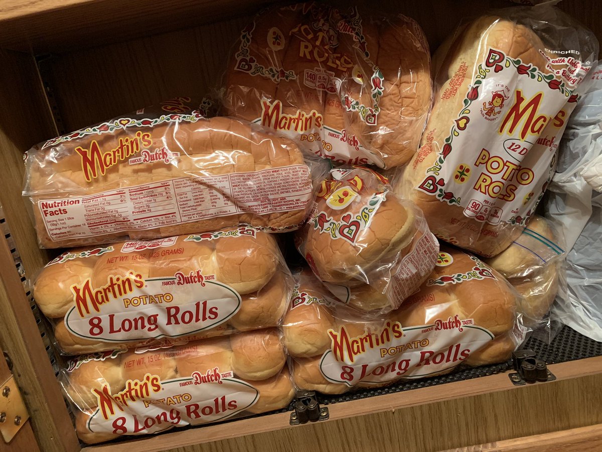Lady_Topp's tweet photo. @potatorolls Camping isn’t complete without a stash of Martin’s potato rolls, bread, and buns! #camplife 😍🤤 https://t.co/hPjZ0pO5Ot