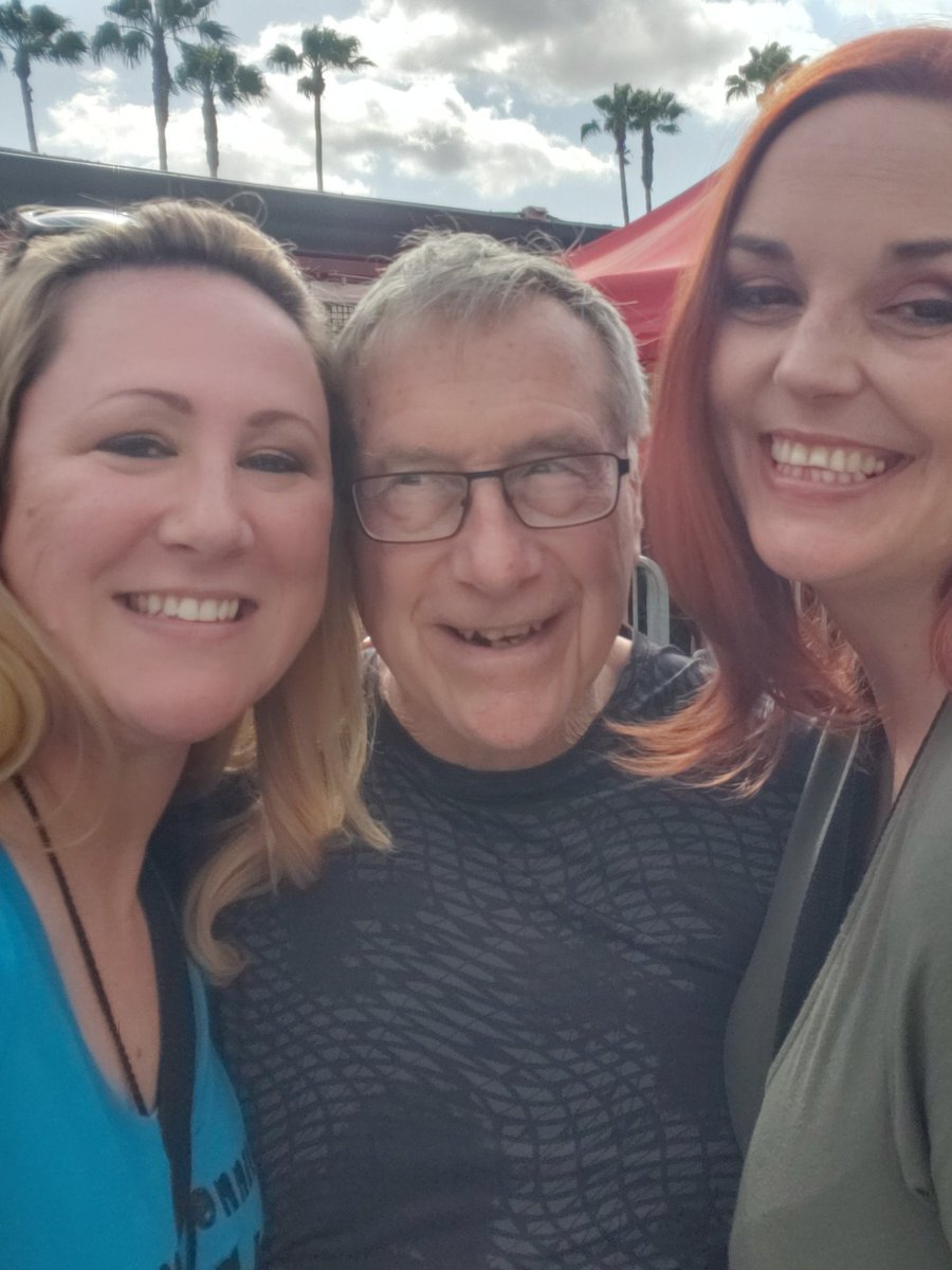 RNAmberT's tweet photo. Finally completed nursing school and missed my graduation to go see @NKOTB @dannywood @Jonanthanknight @DonnieWahlberg with my girl @tlmiller82. Couldn't have spent it any other way. Thanks for a great show and a great time. #mixtapetour #SanDiego #danwood https://t.co/x0m1JOzUKw