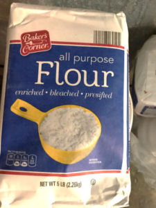 phijimchan's tweet photo. Remember someone told you they've been eating raw cookie dough for years &amp; never get sick? Think again. 17 people sick with E. coli O26 in 8 states linked to Baker’s Corner Flour from ALDI. via @bmarler https://t.co/SgStT1gexb https://t.co/G3bCt7m8zO