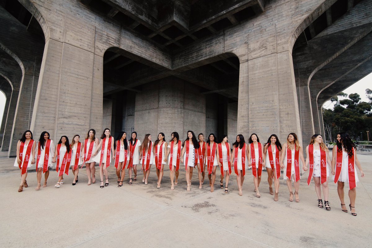 as this week comes to a close, we’d like to recognize our graduating class. happy senior appreciation week, we are so lucky to have had these amazing women in our chapter and cannot wait for all the great things they do in the future. much love❣️

📸: <a href="/wes_sleep/">wes</a>