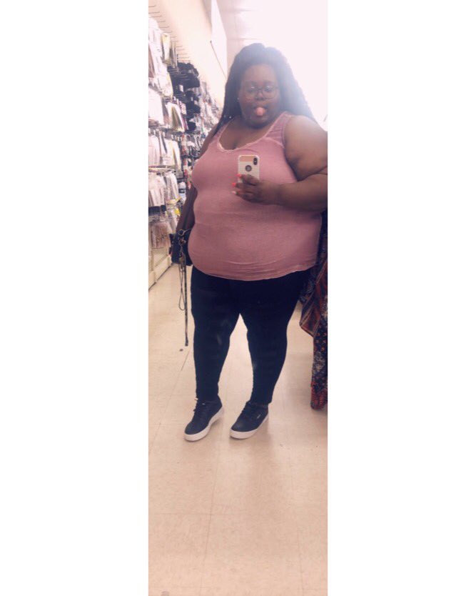 bigfine_dime's tweet photo. Take me as I am.. ✨🦄 (y’all know I don’t wear my arms out) #naturalhair #naturalista #AfroPuff #NaturalHairTwitter #skinglowin #frogrowin #NewConfidence #bigfinehive #fashiontofigure #BigGirlTwitter #FatGirlTwitter #BigFine #BigFineAppreciation #BigFineEveryday #BigFineFriday https://t.co/fHfpIXPNeK