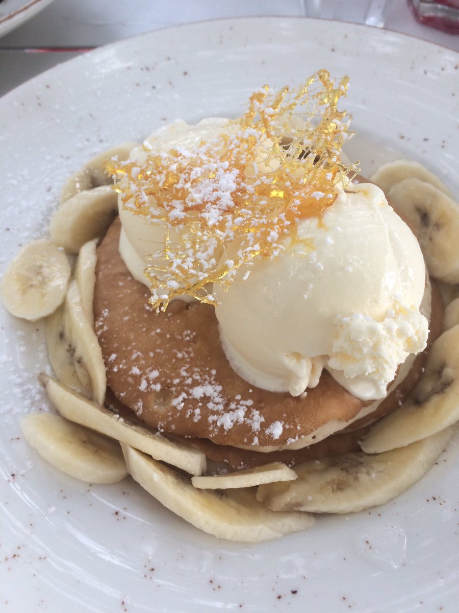 NicNic711's tweet photo. Mooloolaba pancakes, then beach #AustraliaItsBeenABlast #FlyingTonight #BackToUK #LeaveSaturdayArriveSunday https://t.co/63jr2ZhHEu