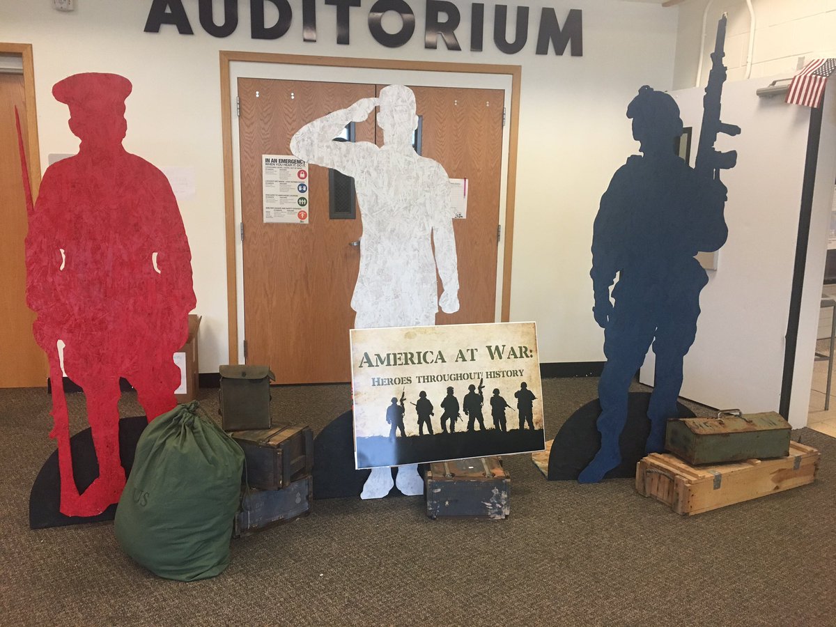 CompassAcad's tweet image. The sophomore class put on a great war museum.  The America at War museum looked at 7 of the greatest conflicts in US history.  #ca2019 #AmericanStudies