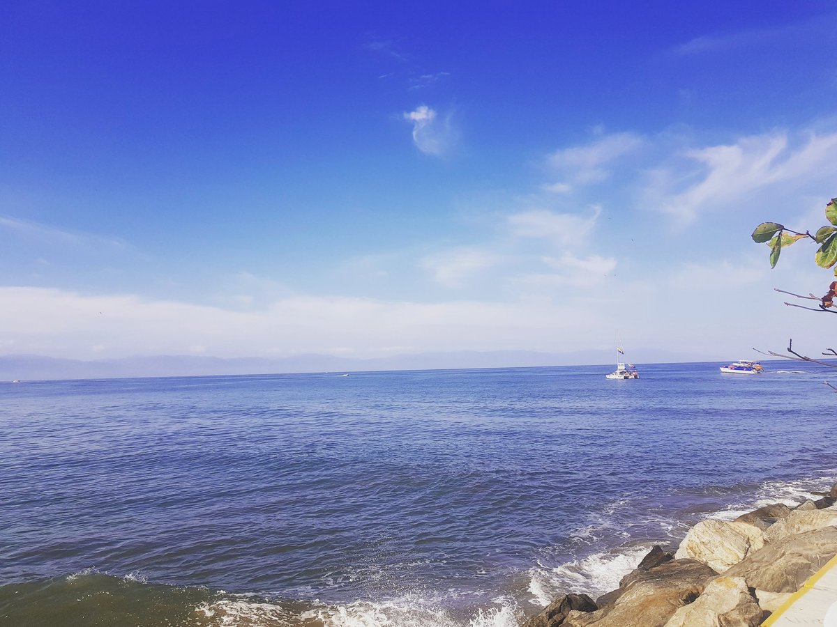 ArlVazquez's tweet photo. I❤Vallarta  
#ViernesDeBTS #Love #México https://t.co/CDyORxSEbF
