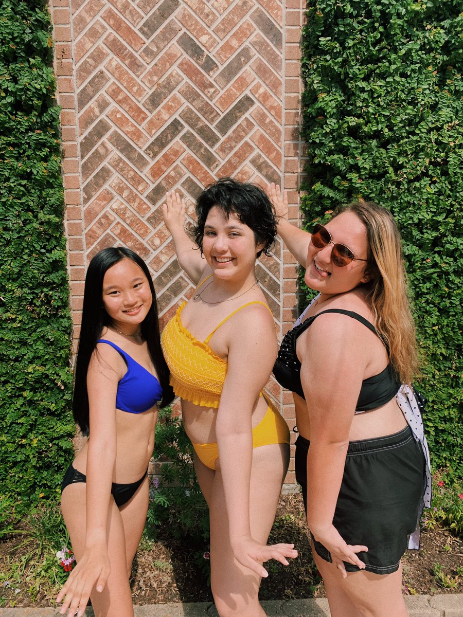 arlainaaa's tweet photo. my gurls☀️❤️ https://t.co/1eH4LMZOJj