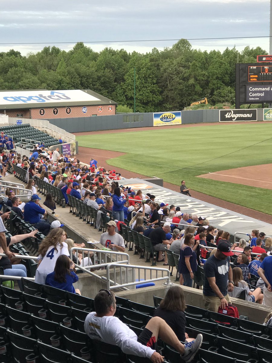 oldmillpatriots's tweet photo. Shoutout to the Patriot Nation! Thanks to all the students, parents, coaches and alumni who supported our baseball team tonight! You guys were awesome! #PATRIOTNATION #TOGETHER #OLÉ #SECUREDTHEBAG #RINGSZN #DUBS @OldMillHSAACPS @oldmillpatsalc @OldMillBaseball https://t.co/6uagG5kIDw