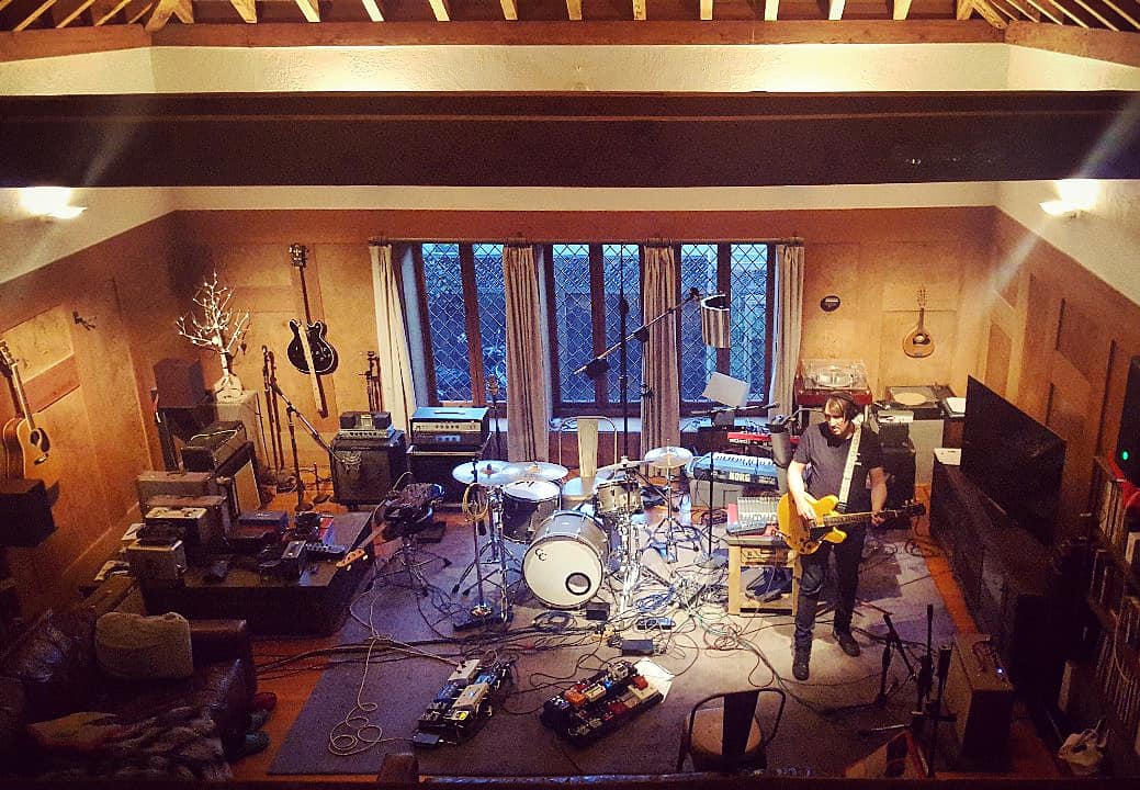 Celebrate with the Manvils this Thursday, May 30th <a href="/leespalace/">shantilee</a>, as we debut 'Reaction Arrow' w. the amazing @joanersmith @r_a_m_o_l_a_s @thevalhounds - 📸 Melody Hunting Lodge #themanvils #reactionarrow #joansmithandthejanedoes #theramolas #thevalhounds #gorapsgo