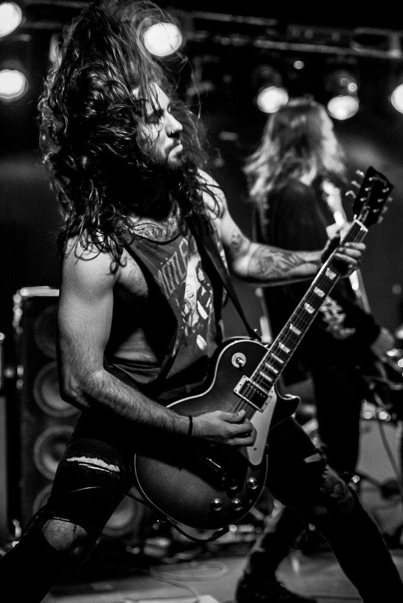 Feverwar's tweet image. Obsessed by the fuck you too's
So let's cut loose

#catchthefever 

Photos: @GingeryInjury