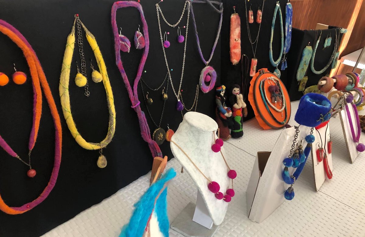 edo_nandez's tweet photo. 📍#PUCON
✅ Muestra de avance del Proyecto “Manos Tejedoras” que se encuentra desarrollando el Taller Laboral Madre Selva de Carileufu, gracias a la adjudicación de un FNDR 6% de Cultura, del Gobierno Regional y que apoyé desde el CORE. 👏👏
#EduardoHernándezCOREAraucanía https://t.co/r0Enjc2DFU