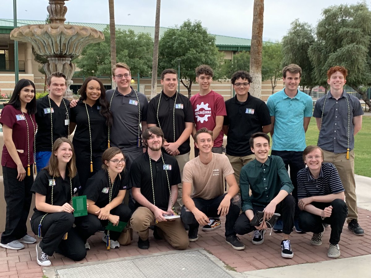Divito_MET's tweet photo. Wow! It’s been a crazy ride! Thank you #PeoriaMET for these past two years and all the memories that came with it! Thank you @DarrellKidd_1 and @JDavis_MET_Tech for all you’ve taught us. https://t.co/LJRMxW7195