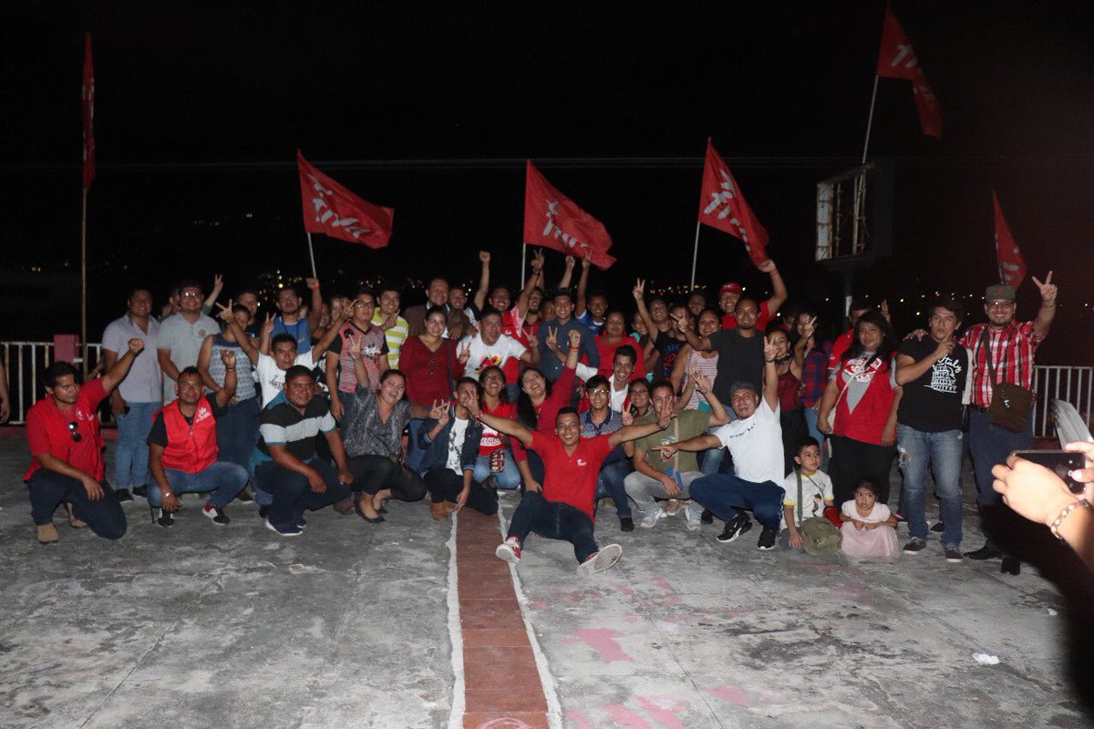 RosyOrtizSV's tweet photo. La juventud de San Salvador se dispone a seguir en la lucha, a unificar esfuerzos por nuestro partido y a trabajar juntas y juntos desde los territorios. Hoy discutimos propuestas importantes para el desarrollo de la JFMLN, estoy segura que somos el motor de lucha del FMLN!❤️🚩✊🏽 https://t.co/UvUKGePcz7
