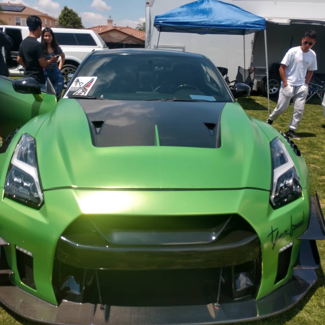 SUSD_SangerHigh's tweet photo. Today @ our 2019 Car Show, George Martinez, a 2005 SHS graduate, presented Tanner Fox's #guaczilla! George has valued the car at about half a million dollars, including all the upgrades!! Here's a few pictures of the car! https://t.co/JaGVKXGs0i