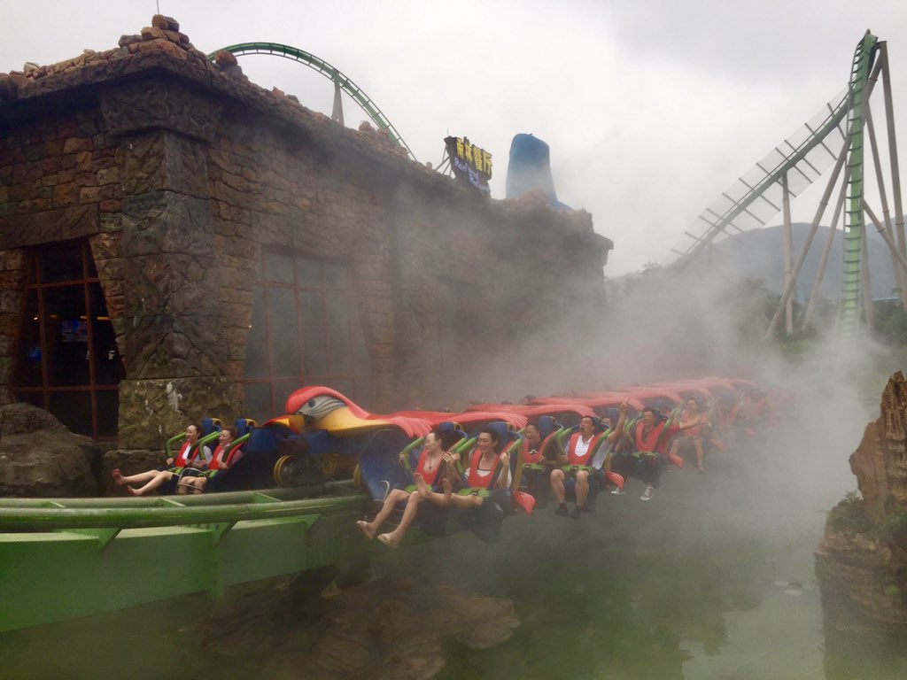 CoastersWide's tweet photo. #Chimelong #Ocean Kingdom is a outstanding park. The #coasters are great, the Animal exhibits are well looked after. The shows are nice. It’s easily one of the better parks in #China. One small gripe, the entrance fee is very steep. The highest of the trip by a mile. #WWCOnTour https://t.co/OwPPVctxVw