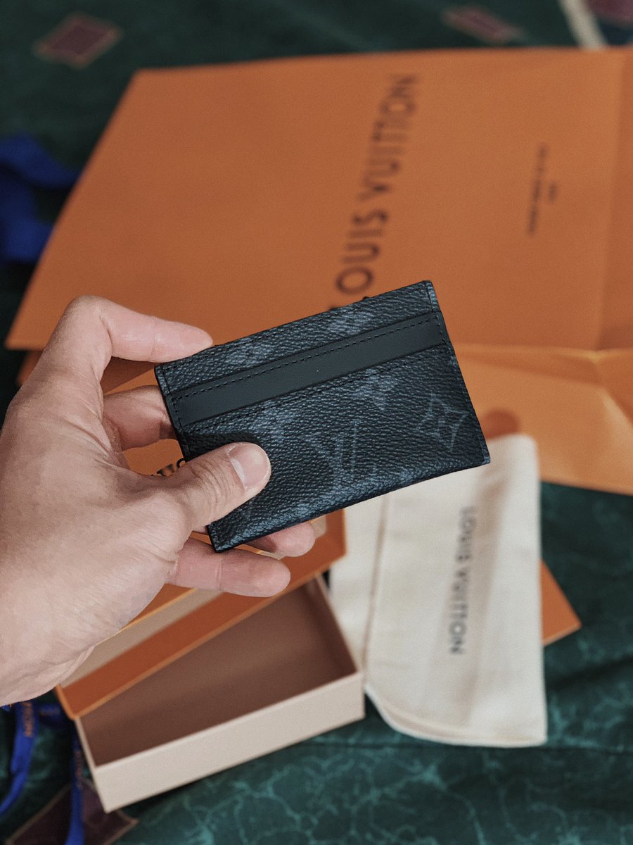 ursoridic's tweet image. To self-

CONGRATS ON YOUR NEW JOB! Just a small reminder to always work hard.

You deserve this 🌾✨✨✨✨✨✨✨

-Hieu

(Most importantly-DON’T FKN LOSE THIS SHIT TOO OR ELSE YOU’RE EATING INSTANT NOODLES FOR THE REST OF 2019 📢📢📢📢📢 🥰)