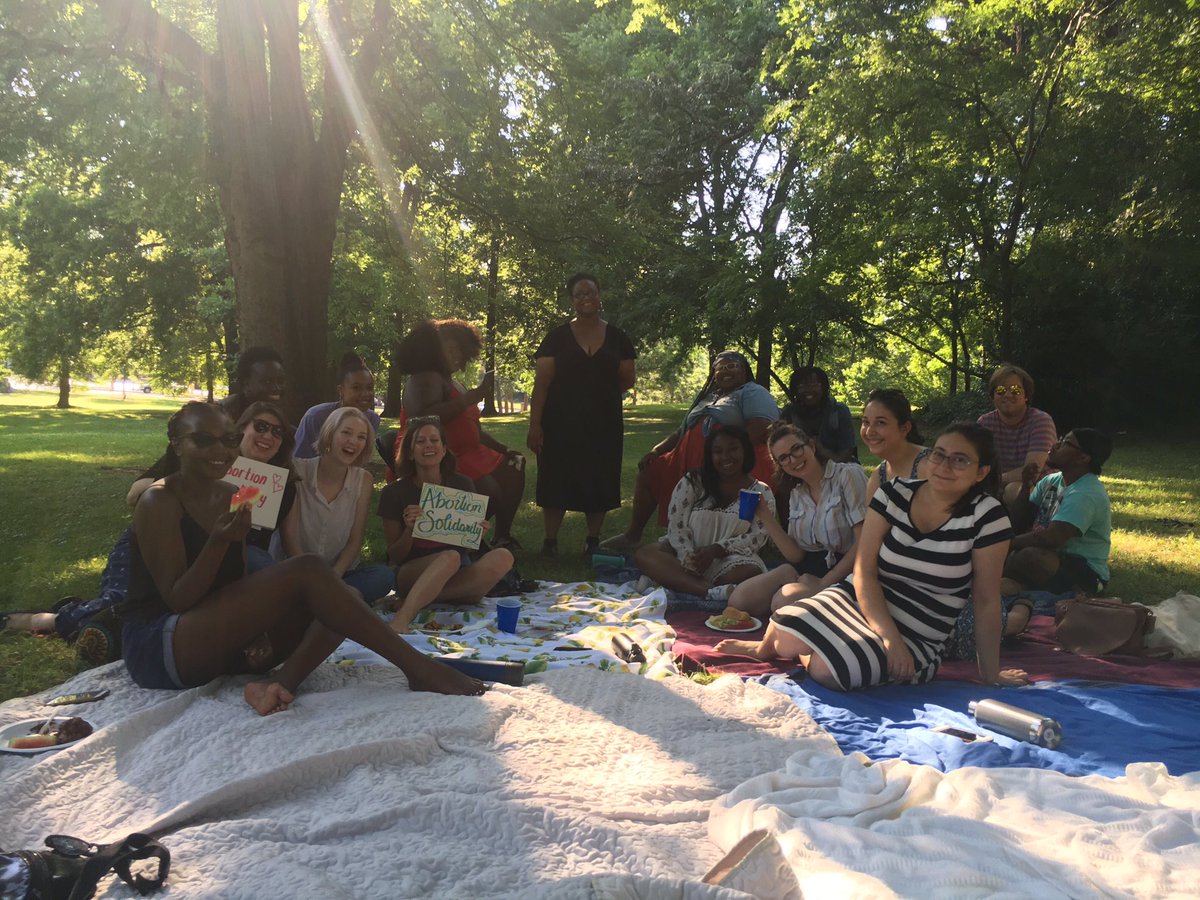 napawf_atl's tweet image. #AbortionSolidarity week is coming to a close: let’s explore #RadicalLeisure, the idea that 🗣YOU CAN HAVE REST &amp;amp; JOY JUST BECAUSE. And when you’re daily fighting for your liberation, you *need* rest &amp;amp; joy. #PissedOffPeaches took time for community and self-care today 💕