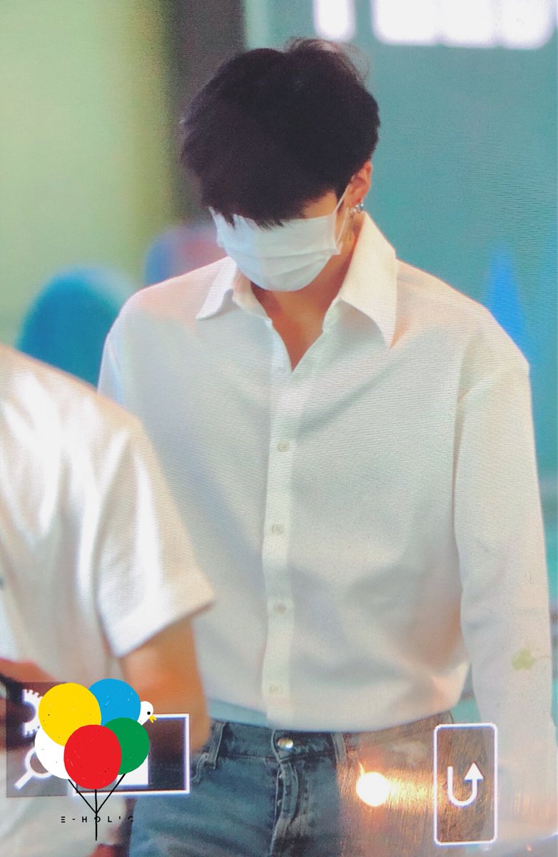 Eternal_holic_'s tweet photo. 190525
SIN 도착
#옌안 #YANAN #闫桉 #PENTAGON  #펜타곤 https://t.co/T3iSwtwTxJ