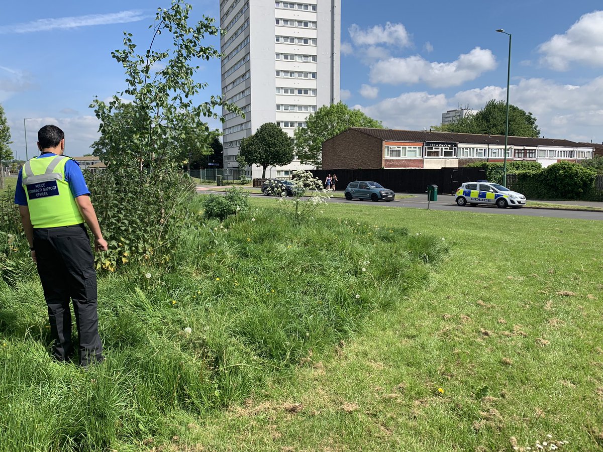 RuralsWMP's tweet image. Weapons sweep in Chelmsley Wood to combat knife crime #communityintelligence #combatcrime #solihull #WMP