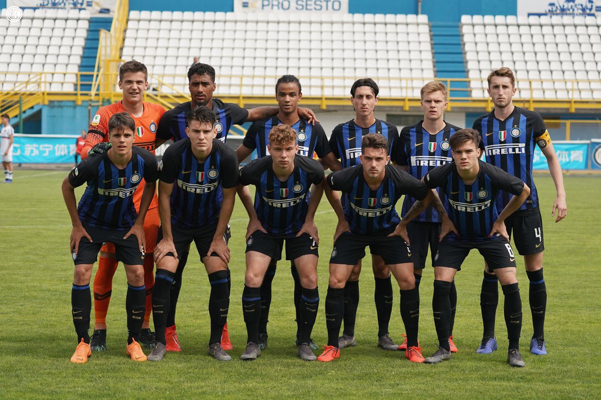 Inter's tweet photo. ⌛️ | FINE PRIMO TEMPO
Palermo in vantaggio allo stadio "Breda" con la rete di Santoro al 22' su calcio di rigore. Al 34' Schirò fallisce il penalty del possibile pareggio.
#Primavera1TIM #InterPalermo #InterYouth https://t.co/Dhdz9vmK5A