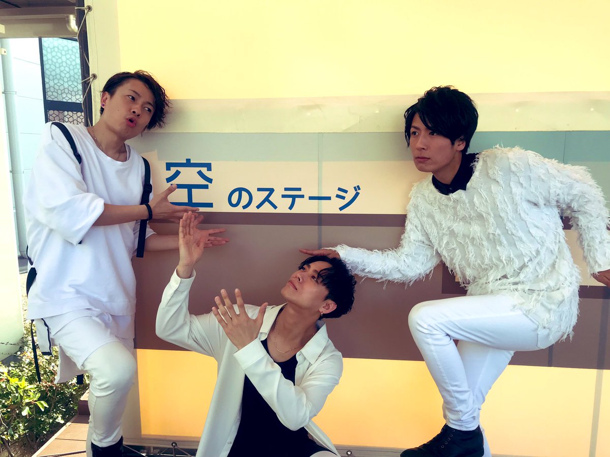 WITH_EZO's tweet photo. 本日のイオンモール四條畷でのインストアをご覧下さった皆様、暑い中本当にありがとうございました！

#Two_Side_RAY くん、 #BOMBOY の皆さんとご一緒させて頂きました！
ありがとうございました😊

明日はみのおキューズモールで皆様お待ちしております😳✨ https://t.co/YNXebHSHB0