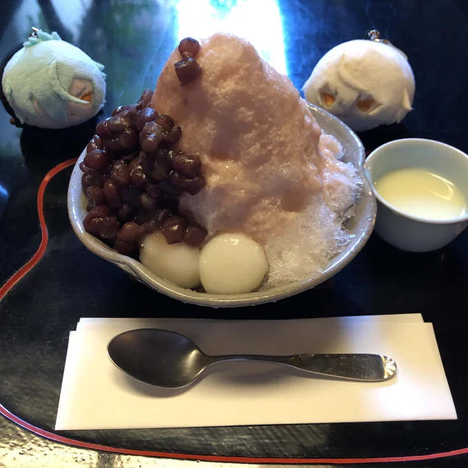 いちご甘酒氷 をたべたのだ。 