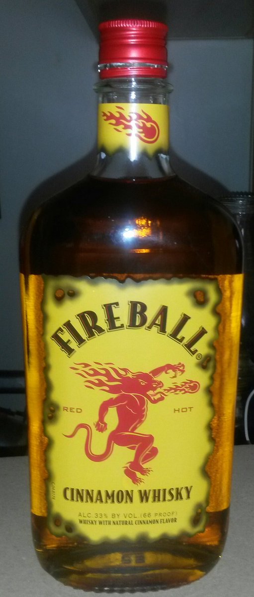 MonnaD5's tweet photo. #FridayNightIsFor Fireball and drunk tweets. https://t.co/ZRNjA1wQT2