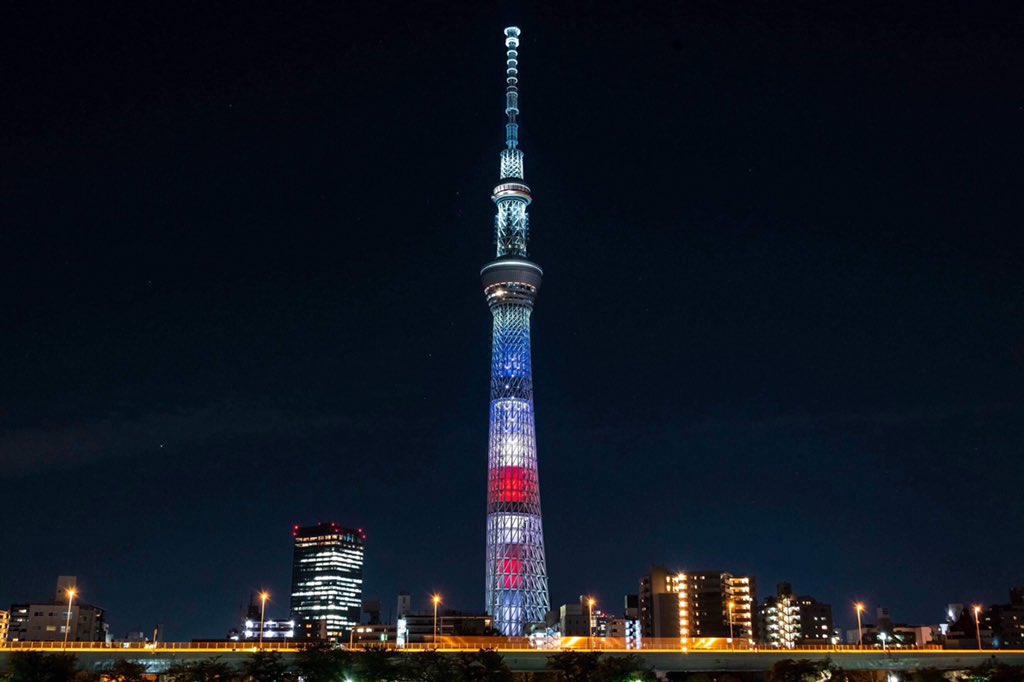 President Trump and the First Lady are staying in Japan as the first State Guests of the new era “Reiwa”! TOKYO SKYTREE welcomes their historic visit with a special lighting inspired by the Stars and Stripes. Akie and I are looking forward to seeing them tomorrow !