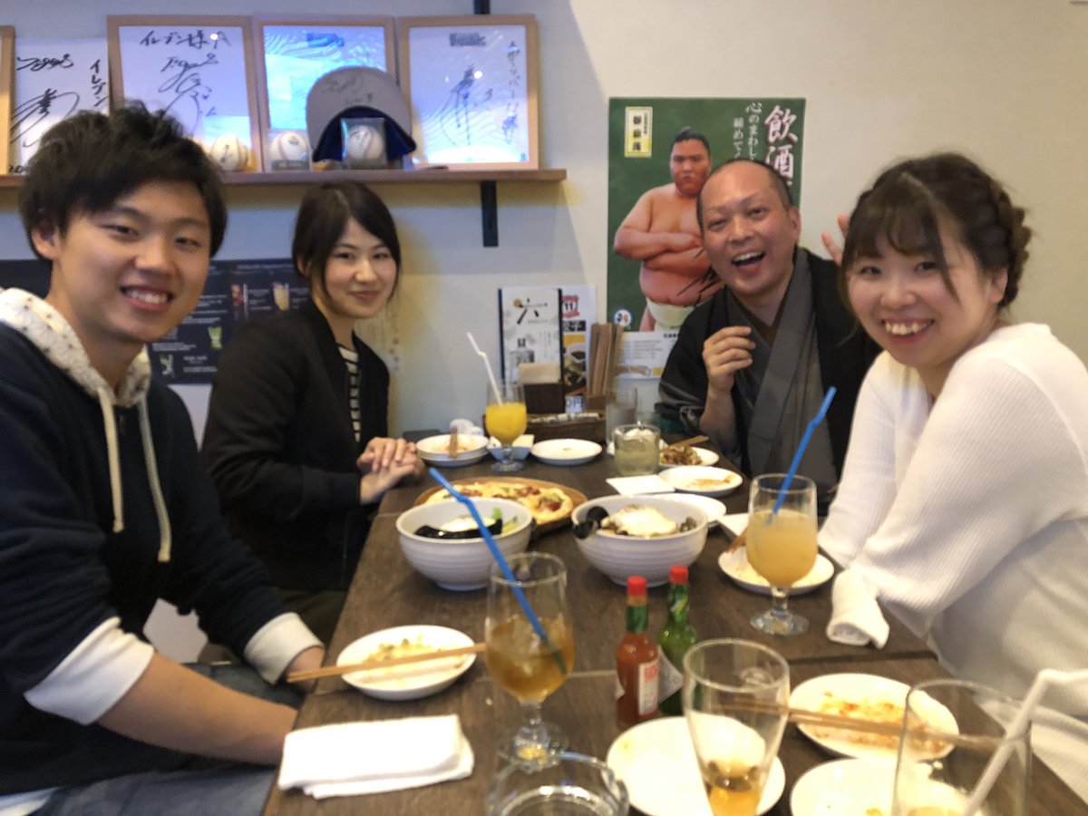 shatyou11's tweet photo. 昨日は念願の
#スポーツカフェイレブン
#岡谷
に行ってきました❗️

諏訪店の社員さんと一緒に美味しいお酒を✨

18時〜朝4時まで営業
二次会や三次会でご利用される方も多いようです

お食事はどれも��創性が高く
美味しいですよ

山椒の辛味が好きな方は
このドラフトビールがおススメ

喫煙可です https://t.co/KPtX4z7KCx