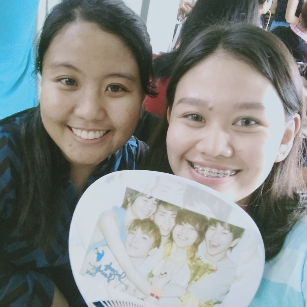 minminjy_'s tweet photo. @CrazyfrogMinho @SincerlyShawols @PH_shawols HAPPY SHINee DAY! 💎🤩
It's more fun when celebrating together~
Bling bling is Jonghyun, my bias~ 😍🤩
#SHINeeAt11thwithSSC #PHshawols
@PH_shawols @SincerlyShawols https://t.co/hH4ZOO1gHr