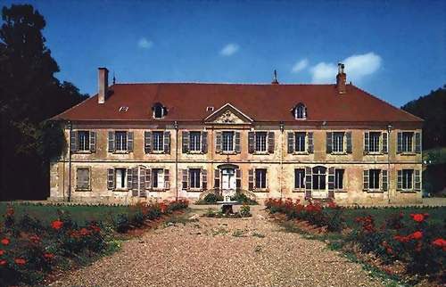 du 16 mai au 14 août, aux archives départementales de Haute-Saône (Vesoul) archives.haute-saone.fr/data/livret_be… 9ème centenaire d'une abbaye cistercienne #hautesaône #franchecomté #patrimoine #vesoul #comtois #expo #abbaye