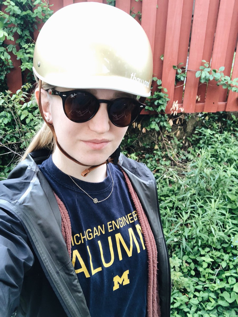racheltmoeckel's tweet photo. School spirit! @getdowntown #COMMUTEANDWIN https://t.co/AVSvTehBTV