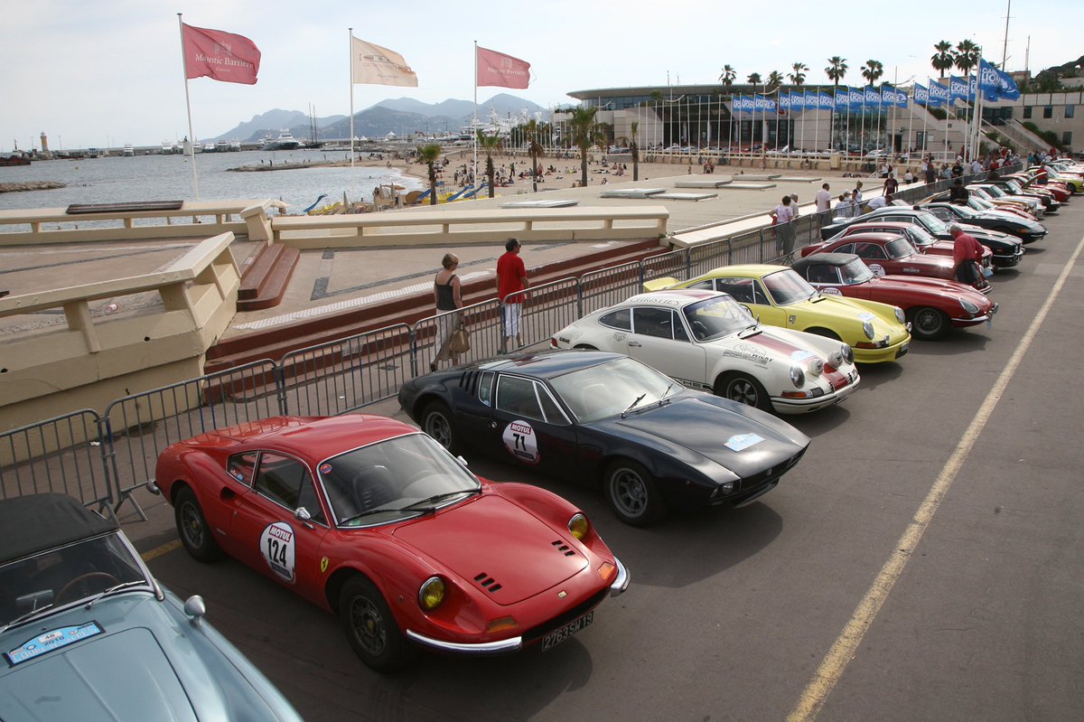 ⚡️160 voitures mythiques⚡️La #CoupeDesAlpes à Cannes le samedi 15 juin à partir de 13h avec🚦#Dunlop 🚦#synergy_cad ⏱ <a href="/reservoirwatch/">RESERVOIR Watch</a> #Drive #Classiccar #drivetastefully with #Jaguar 🏴󠁧󠁢󠁥󠁮󠁧󠁿 #frenchtouch #drivevintage #Carspoting 🏁