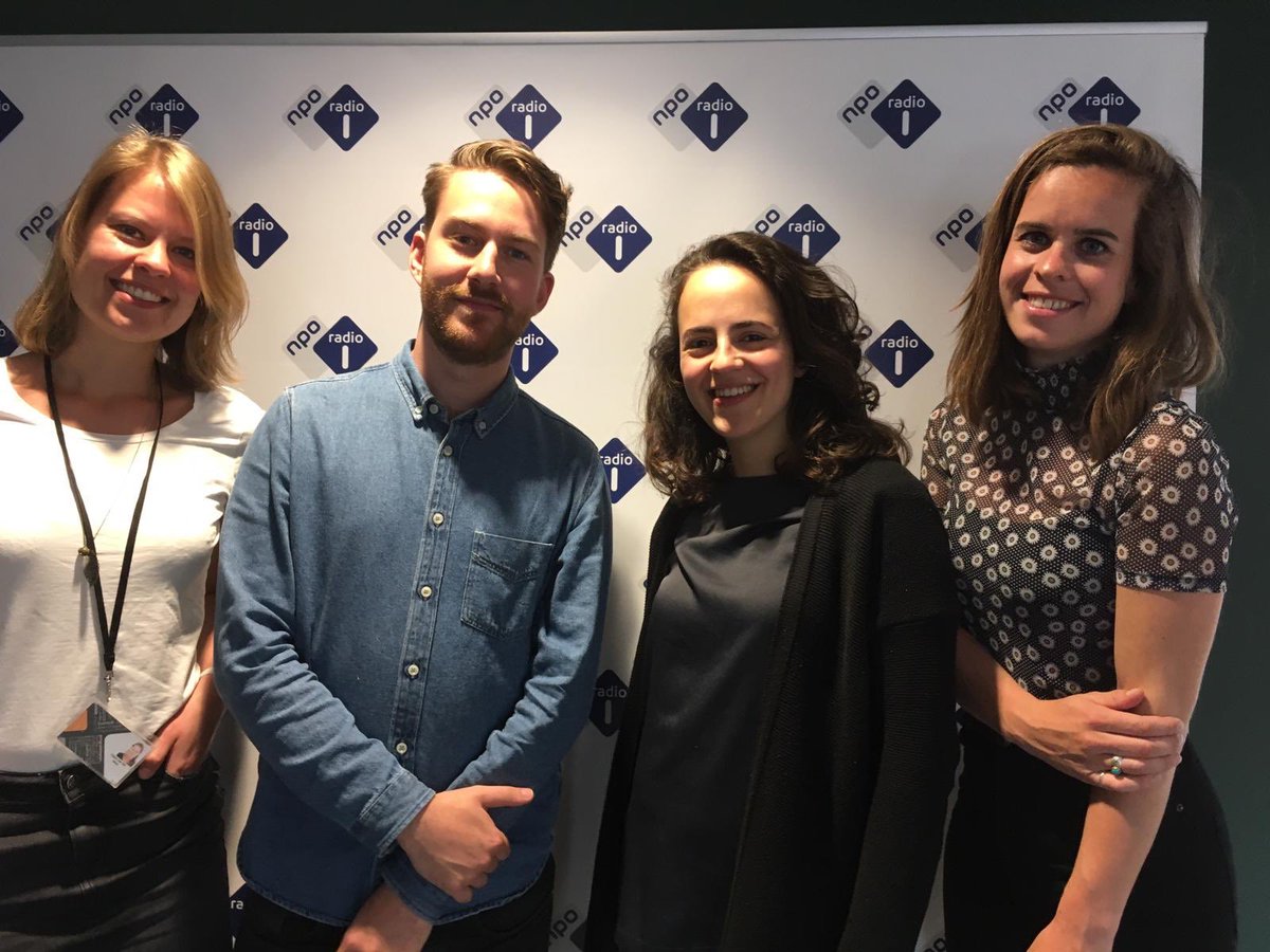Leuk, maar VROEG: 
Vanochtend tussen 6-7 op <a href="/NPORadio1/">NPO Radio 1</a> bespraken <a href="/Ilanhoekstra/">Ilan Hoekstra</a>, <a href="/Claire_vd_Meer/">Claire van der Meer</a> en ik alvast de weekendkranten voor je. Terugluisteren kan natuurlijk ook nádat je bent uitgeslapen.