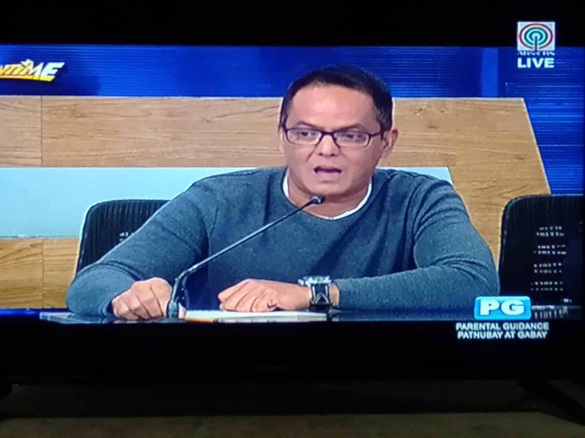 iam_ivanmontero's tweet image. ANO ANG IBIG SABIHIN NI DIREK BOBET #CrypticMessage
"ABS-CBN di bale, kahit na magwalis na tayo at magsasaka na lang tayo, sama-sama pa rin tayo.”