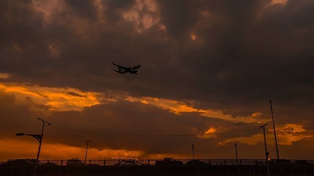luigimaster05's tweet photo. "El cielo se gana por favores. Si fuera por méritos usted se quedaría fuera y su perro entraría." – Twain, M.

#mexico #CiudadDeMéxico #MexicoCity #CDMX #HechoEnMéxico
...
.
.
.
...
.
.
.
...
#mexicocolectivo 
#colectivofotomx
#viewmex 
#mexigers 
#igers… https://t.co/ES1NtXfqMB https://t.co/UsoWd4X9rL