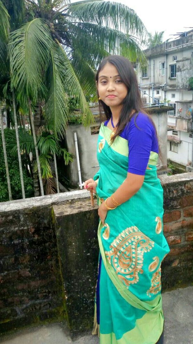 Kalyanimallu's tweet photo. Indian teen https://t.co/CSTr6pssyD