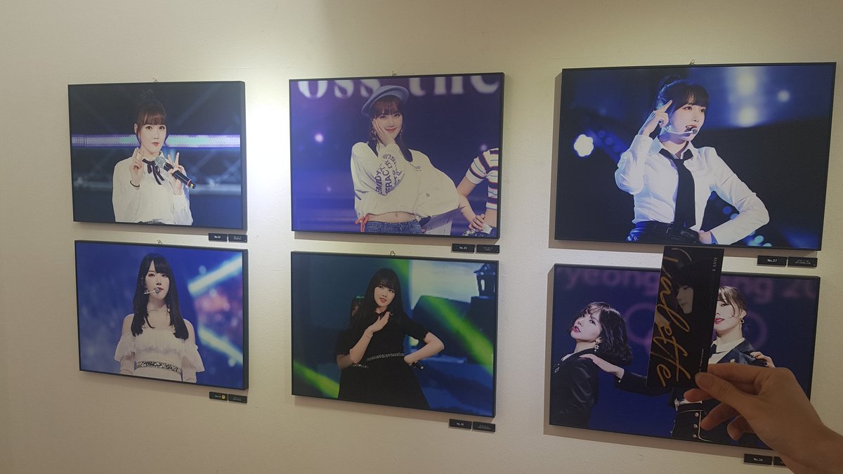 여길봐도 예린, 저길봐도 예린
예린이는 예뻐서 예린이지? 
예 린 좋 아 😍 전시회 잘보고 갑니다!
#예린전시회 #옌전 #PALETTE #예린