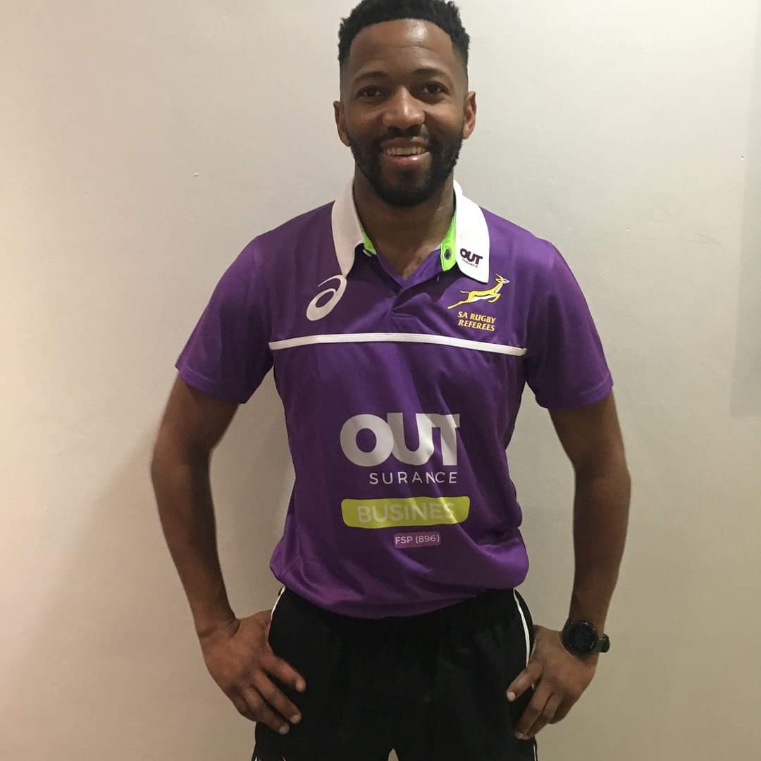 FalseBayRFC's tweet photo. 🗣️ Amazing achievement Khwezi proud of you 💪🏼 Everything of the best bugger! 

👀 Khwezi will referee the clash between two of the giants of SA Schools rugby, @Paarl_Boishaai &amp; @PaulRoos_Gym, which will be televised live on @SuperSportTV 10 at 14:00 🏉

#LoveRugby 
#SSRugby https://t.co/irrdmkBdbo