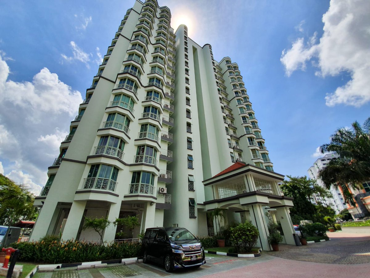 JerryLow8999's tweet photo. #HougangGreen #OTT #NLG #PriceToSell #District19  #Call82928999JerryLow
#SingaporeProperties #PrivateProperties #condominium 

https://t.co/8l9onL9plA

Visit https://t.co/N2QZKExtdg or https://t.co/e1B2ElPMbf

https://t.co/5LvuOL1oVE
https://t.co/Glz0fMlk7M https://t.co/reMdyiu5rS