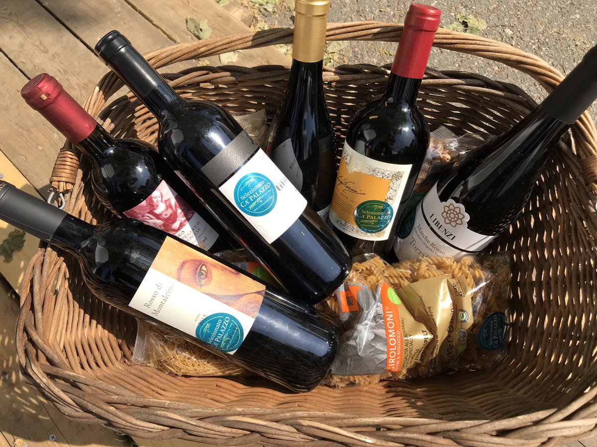 Vandaag en zondag nog het <a href="/italieevenement/">Italië Evenement</a> waar Capalazzo.com heerlijke wijnen, truffel en reisaanbiedingen doet richting #lemarche. Kom naar stand van boekhandel Wagner voor ticket lezing @onnokleyn  en signering boek #degrotekleyn <a href="/tweetwagner/">Boekhandel Wagner</a> Start lezing 14.00 uur