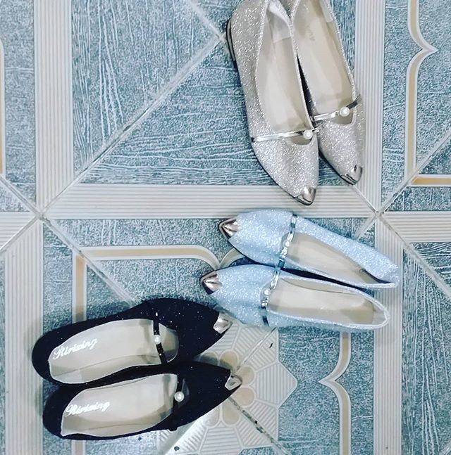 Veevian_ai's tweet image. For small foot!
Gold pointy flat shoes
Sizes 36 - 40

Idana's got you🌷

#happyfeet #flatshoes #slayforless bit.ly/2K1rnbD