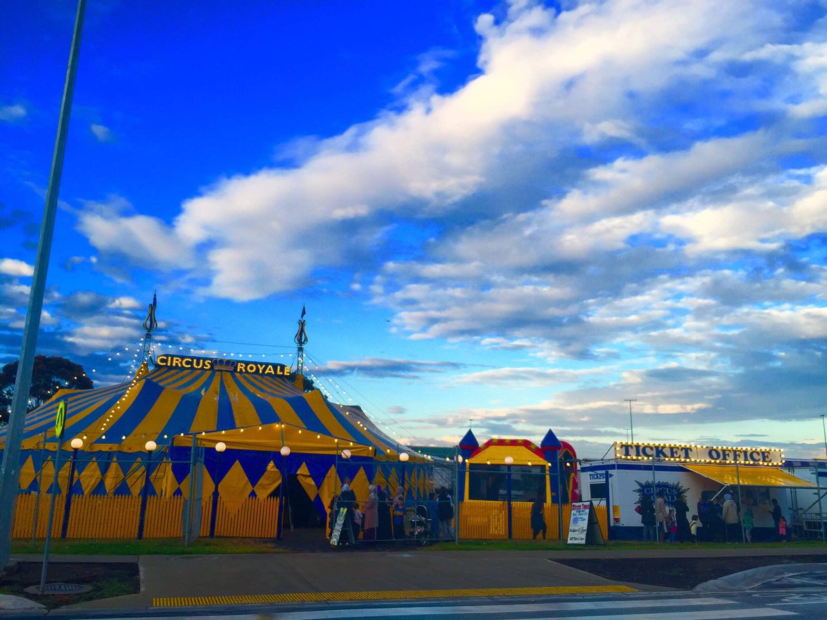 D_S_Presents's tweet photo. @circusroyale blue and yellow bigtop!
.
.
#circusroyale #blueandyellowbigtop #royale #nofilter #availableforhire #royalevents #eventsintents #intentsevents #bigtop #circus #damiansyred #bigtopcircus #damiancircus #damiansyredpresents #booknow #circusbigtop #cirque #blueandyellow https://t.co/oul9BwaH5G